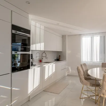 Sunset Home, De Luxe Front De Apartment