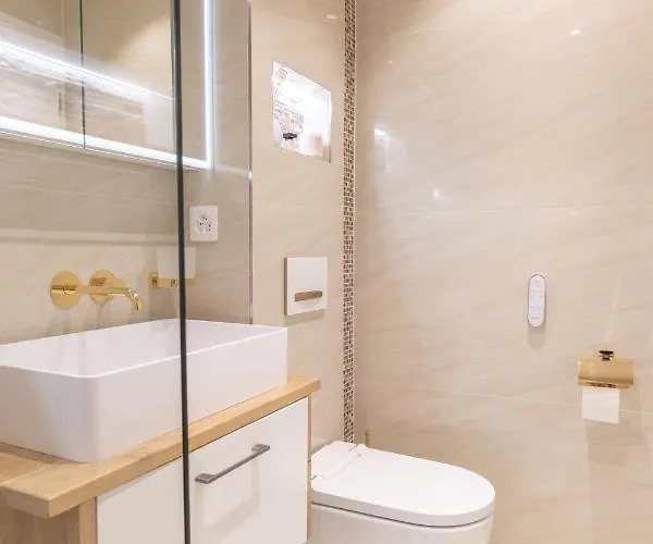 Sunset Home, De Luxe Front De Appartamento Veytaux