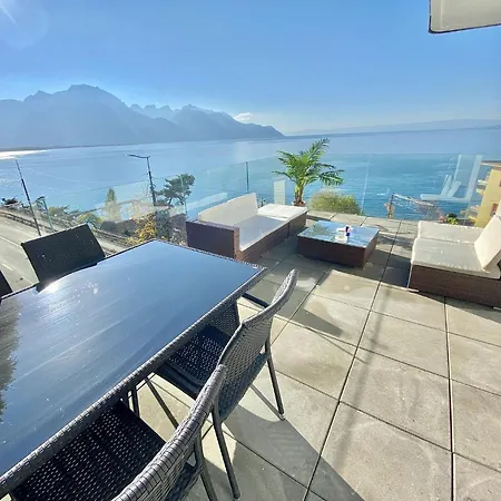 Sunset Home, De Luxe Front De *