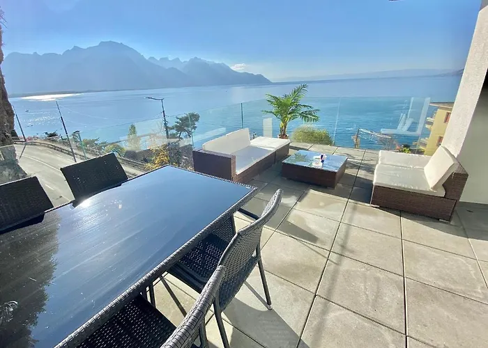 Sunset Home, De Luxe Front De *